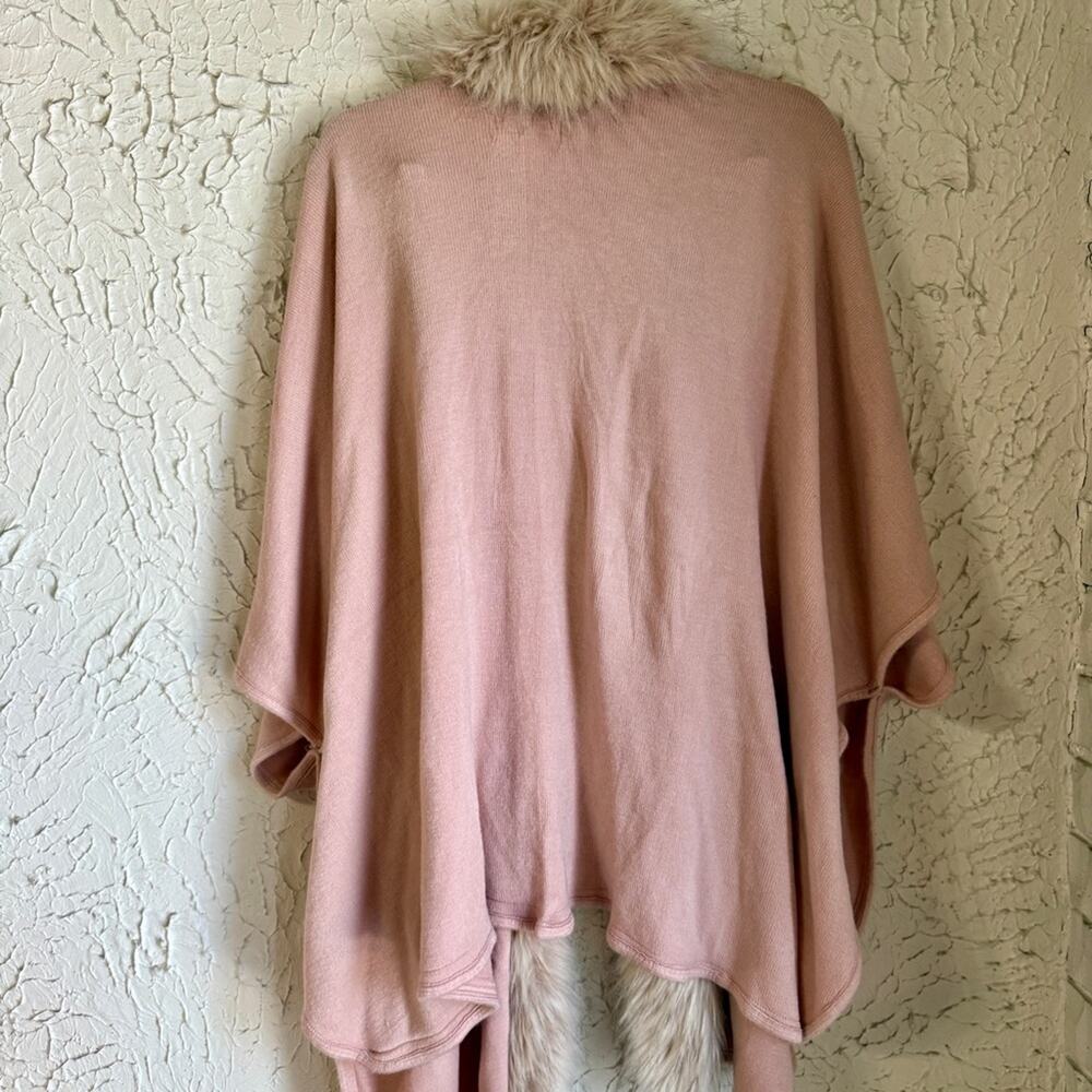 Adrienne Vittadini Pink Poncho with Faux Fur Trim - Picture 8 of 8